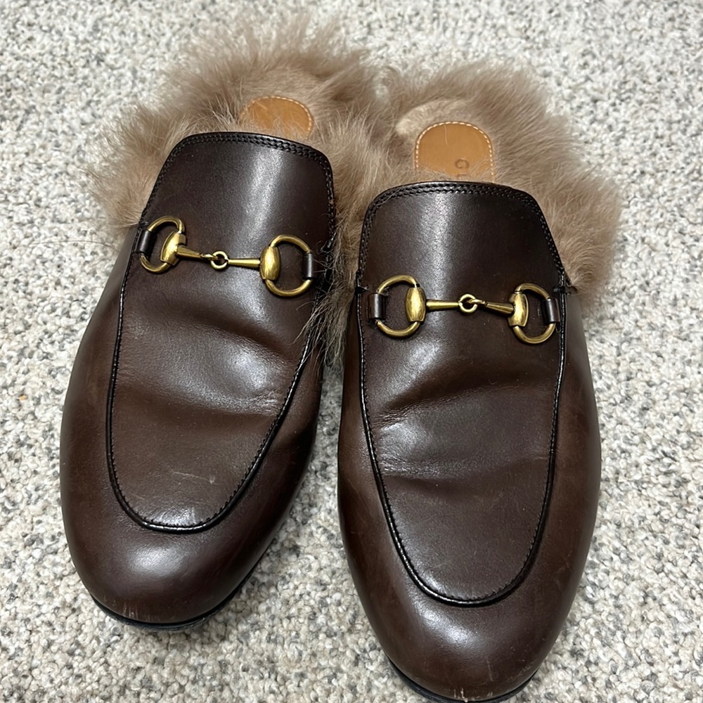 Authentic Gucci Princetown Brown Leather Fur Lined Horsebit Mules. Size 36